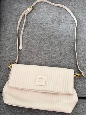 Sac à main beige élégant – style chic, Good condition.